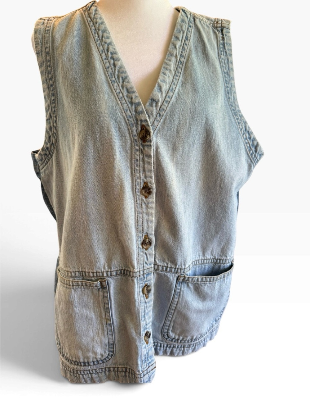 Women’s Cabin Creek Vintage denim vest with side panels & button up front Small